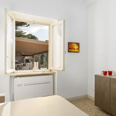 Willa Meraviglia 8, Emma