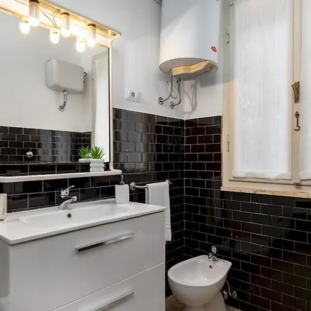 Βίλα Meraviglia 8, Emma *