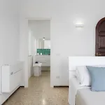 Meraviglia 8, Emma Villa