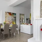 Meraviglia 8, Emma Villa Nisporto